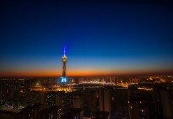 2026 热门运动品牌性能对比：安踏氮科技 vs 耐克气垫。，安踏氮科技跑鞋